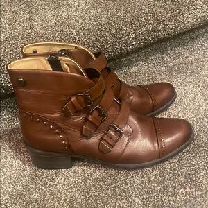 Bussola Leather Ankle Boots